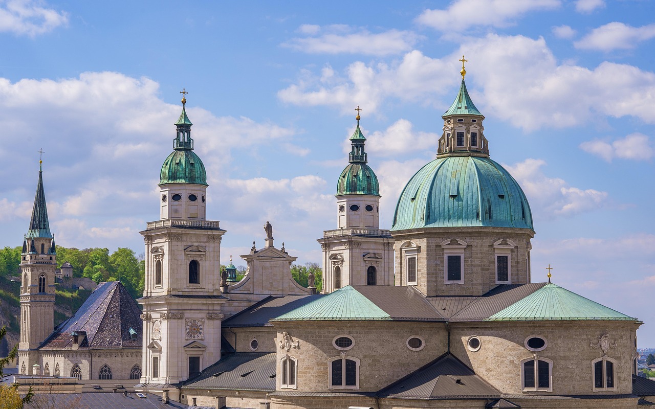 cathedral-7175497_1280.jpg